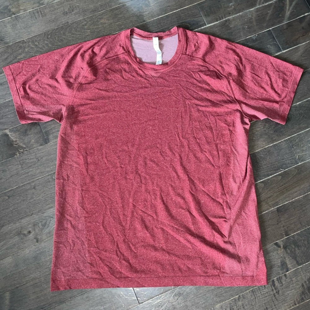 Lululemon Metal Vent Tech short sleeve size Xl